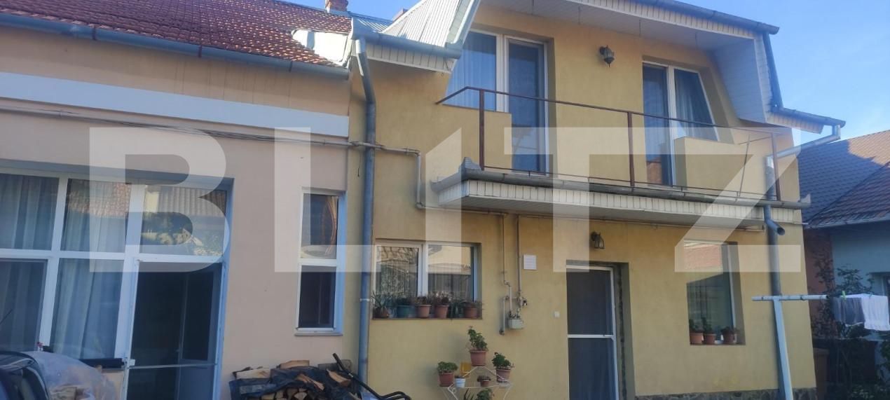 Casa de vânzare 4 camere Central - 141657CV | BLITZ Oradea | Poza1