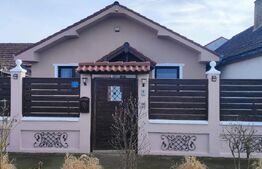 Casa superba cu suprafata utila de 88 mp si teren de 500 mp, la 14 km de Oradea