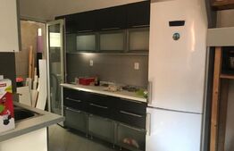 Casa deosebita cu 4 camere P+M de 140 de mp la curte comuna, ultracentrala!