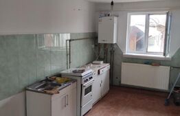 Casa la 33 km distanta fata de Oradea, in localitatea SALARD, jud. BIHOR