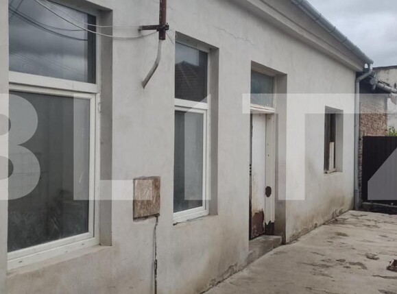 Casa de vânzare 3 camere Central - 146662CV | BLITZ Oradea | Poza1