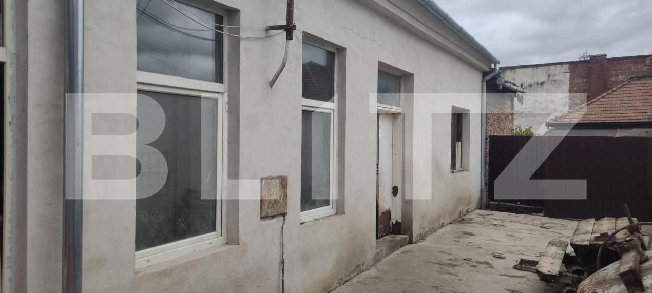 Casa de vânzare 3 camere Central - 146662CV | BLITZ Oradea | Poza1