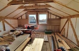 Casă de 100 mp, teren 164 mp, curte individuală, zona Plastor