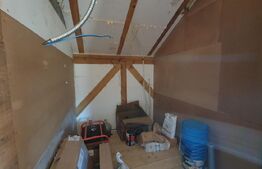 Casă de 100 mp, teren 164 mp, curte individuală, zona Plastor