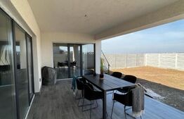 Casă luxuriantă în ansamblu nou, în dezvoltare, zona deosebită