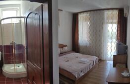 Ocazie!Pensiune Baile 1 Mai,vizavi de Complex Venus,suprafata construita 1677 mp