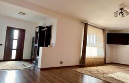 Casă cu 3 camere cu 110 mp cu teren de 500 mp la intrarea în Cihei