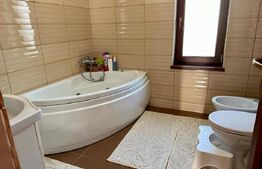 Casă cu 3 camere cu 110 mp cu teren de 500 mp la intrarea în Cihei