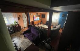 Casa de vânzare cu grădina,  foraj la 50 m adancime si fotovoltaice, in Nojorid