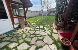 Proprietate versatilă cu două apartamente și casă cu trei nivele