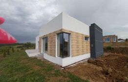 Casă nouă mediteraneană pasivă 3 camere, 105 mp utili, teren 630 mp, drum privat