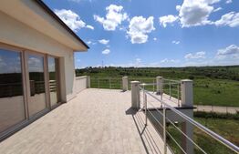 Casa superba in stil american, view asupra intregului oras, zona Paleu