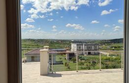 Casa superba in stil american, view asupra intregului oras, zona Paleu