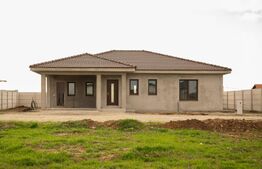 Casa moderna si spatioasa in Santandrei.