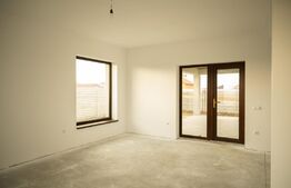 Casa moderna si spatioasa in Santandrei.