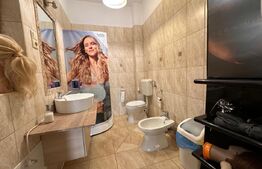 Apartament sau spatiu comercial,salon de infrumusetare