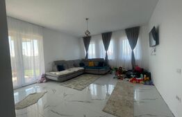 Casă , 430mp,  zona Santandrei