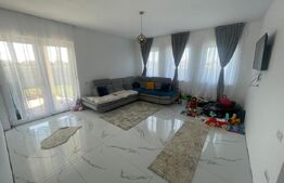 Casă , 430mp,  zona Santandrei