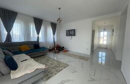 Casă , 430mp,  zona Santandrei