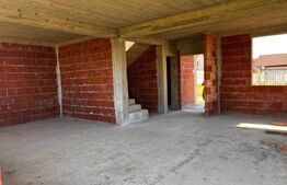 CASA DE VANZARE LA ROSU IN CIHEI, STRADA INCHISA,ZONA LINISTITA