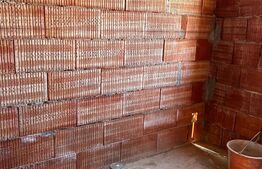 CASA DE VANZARE LA ROSU IN CIHEI, STRADA INCHISA,ZONA LINISTITA