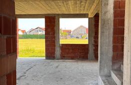 CASA DE VANZARE LA ROSU IN CIHEI, STRADA INCHISA,ZONA LINISTITA