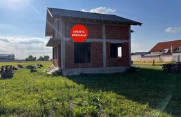 CASA DE VANZARE LA ROSU IN CIHEI, STRADA INCHISA,ZONA LINISTITA