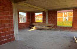 CASA DE VANZARE LA ROSU IN CIHEI, STRADA INCHISA,ZONA LINISTITA