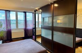 Apartament de 3 camere , zona centrala