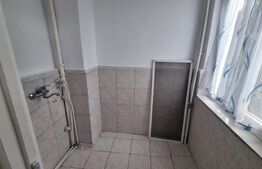 Apartament cu 3 camere, 39mp, zona Valenta 