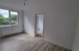 Apartament cu 3 camere, 39mp, zona Valenta 