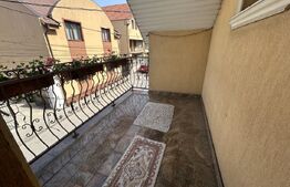 Casă ultracentrală 4 camere în Oradea