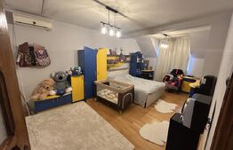 Casă ultracentrală 4 camere în Oradea