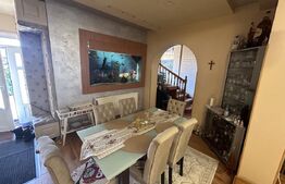 Casă ultracentrală 4 camere în Oradea