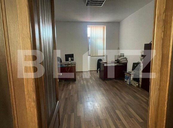 Spațiu birouri de închiriat Central - 154698SIB | BLITZ Oradea | Poza8