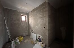 Casa de vanzare,Placa de beton