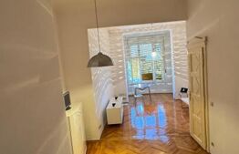 Apartament renovat complet situat in zona ultracentrala in cladire istorica