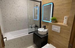 Apartament, 3 camere, zona Aluminei