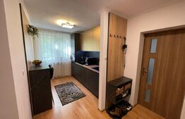 Apartament, 3 camere, zona Aluminei