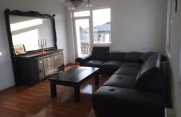 Casa de vanzare P+E+M, doua garaje si teren peste 900 mp in cartierul Nufarul