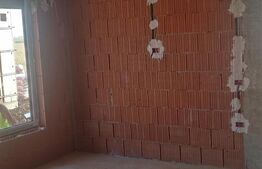 Super oferta, casa la cheie, la intrare in Santandrei in spate la Mega Images