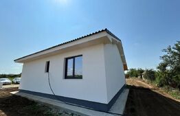 Casa semifinisata cu garduri la doar 15 km de Oradea 