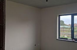 Casa semifinisata cu gard imprejmuitor in Livada de Bihor, la 8 km de Oradea 