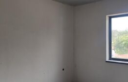 Casa semifinisata cu gard imprejmuitor in Livada de Bihor, la 8 km de Oradea 