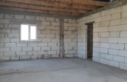 Casa situata la 15 km de centrul orasului