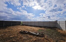 Casa  la alb la Santandrei