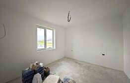 Casa  la alb la Santandrei