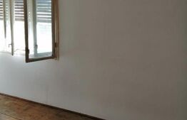 Casa de 2 camere curte proprie zona Gutenberg