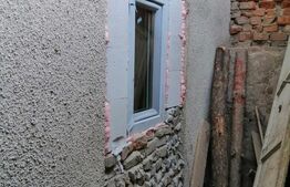 Casa de 2 camere curte proprie zona Gutenberg