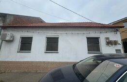 Casa tip duplex cu doua unitati locative si terasa acoperita 